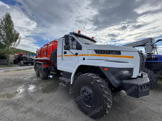 Автотопливозаправщик АТЗ-12/2 Урал NEXT 4320-72Е5 со спальником 2026 года новый фото 4