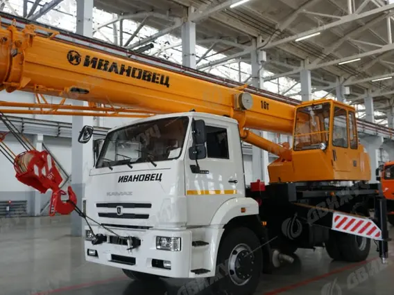 Автокран Ивановец  35714К-3 на шасси КАМАЗ-53605 2026 года новый фото 3