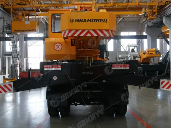 Автокран Ивановец  35714К-3 на шасси КАМАЗ-53605 2026 года новый фото 6