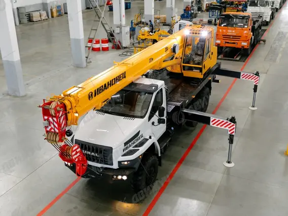АВТОКРАН ИВАНОВЕЦ КС-45717-2М на шасси УРАЛ-4320 Next (стрела 22 м) 2026 года новый фото 3