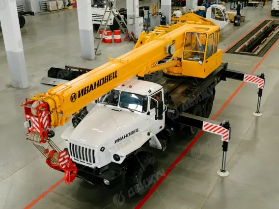АВТОКРАН ИВАНОВЕЦ КС-45717-3В на шасси УРАЛ-5557 2026 года новый фото 8