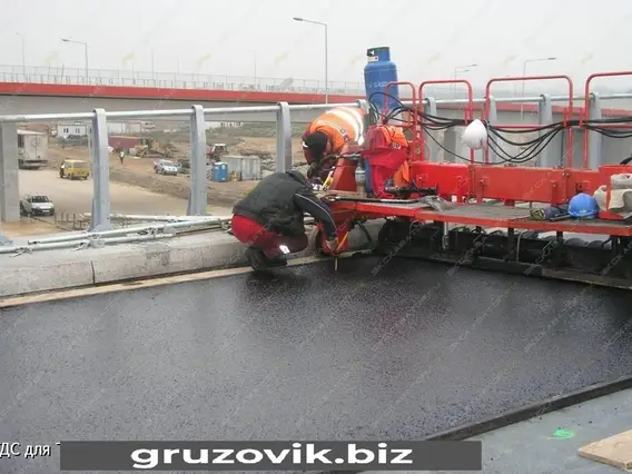 Асфальтоукладчик Hydrog RAL 7500 2016 года б/у
