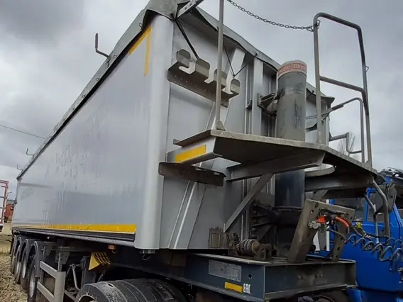 Самосвальный полуприцеп Bodex KIS 4WA1 2023 года б/у фото 2