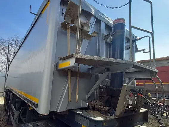 Самосвальный полуприцеп Bodex KIS 4WA1 2023 года б/у фото 2