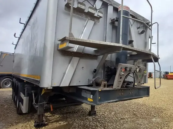 Полуприцеп самосвальный BODEX KIS 4WA1 2022 года б/у