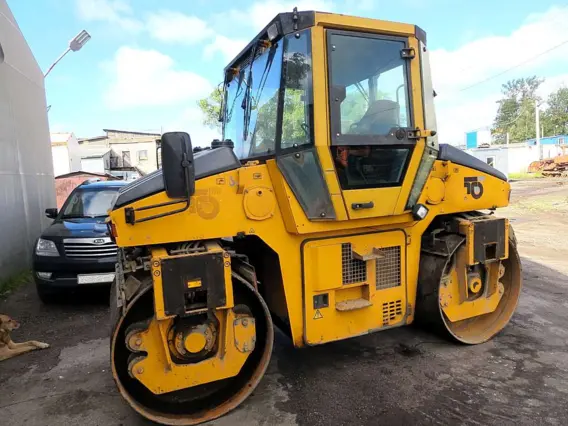 Дорожный каток HAMM DV 6.42 Super 2000 года б/у фото 3