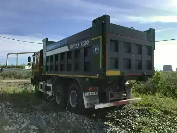 Самосвал Howo HW76 2022 года б/у фото 5