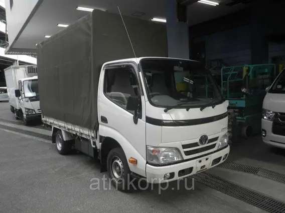 Тентованный грузовик Toyota Dyna  б/у
