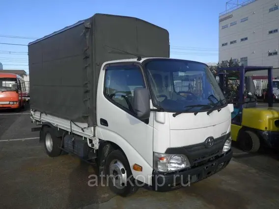 Тентованный грузовик Toyota Dyna  б/у