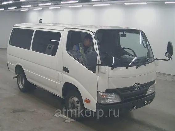 Микроавтобус Toyota Dyna б/у