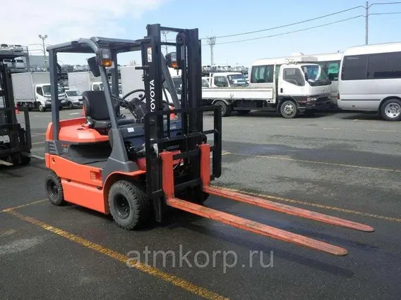 Вилочный погрузчик Toyota 7FB20 б/у