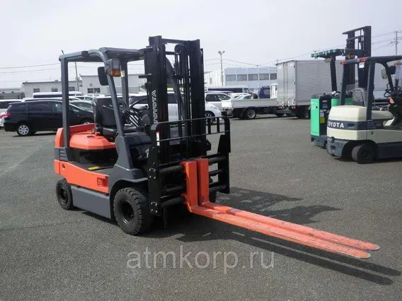 Вилочный погрузчик Toyota 7FB25  б/у
