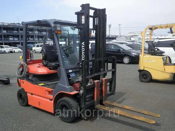 Вилочный погрузчик Toyota 7FB25 б/у