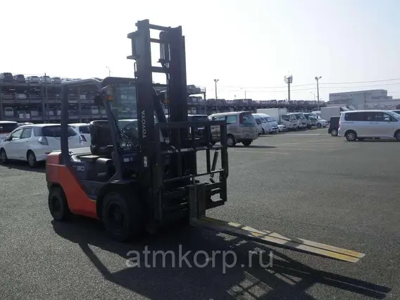 Вилочный погрузчик Toyota 8FD30  б/у