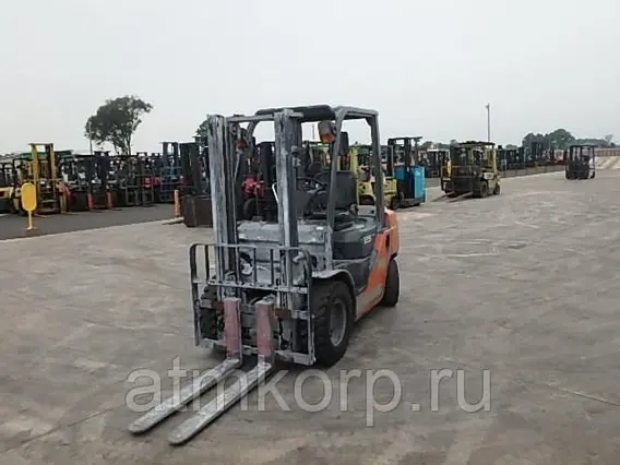 Вилочный погрузчик Toyota 02-8FD25  б/у