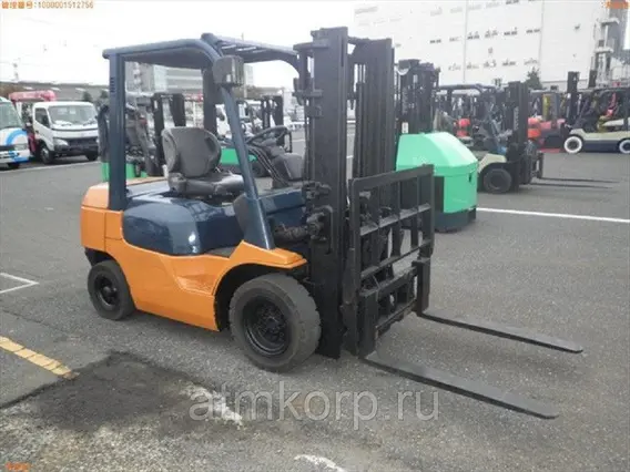 Вилочный погрузчик Toyota 02-7FD25  б/у