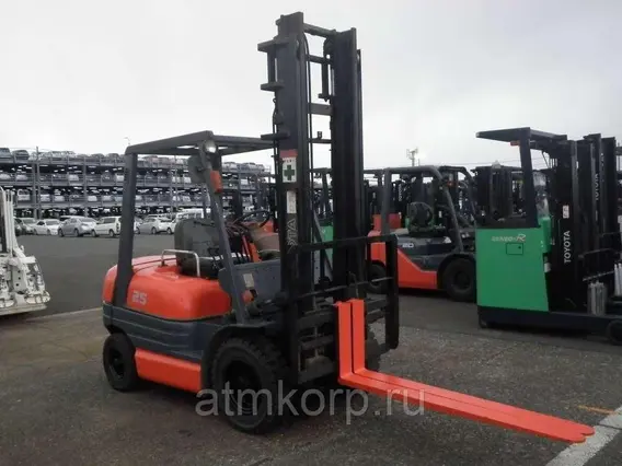 Вилочный погрузчик Toyota FORKLIFT 6FD25  б/у