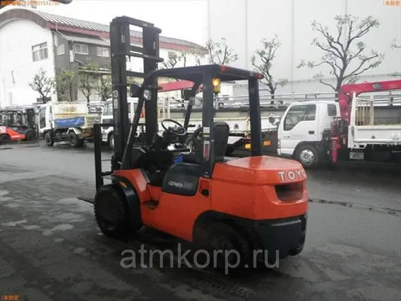 Вилочный погрузчик Toyota FORKLIFT 7FD30  б/у фото 2