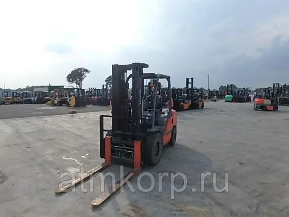 Вилочный погрузчик Toyota 8FD35  б/у