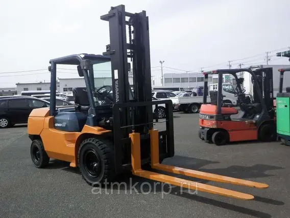 Вилочный погрузчик Toyota 02-7FD45  б/у