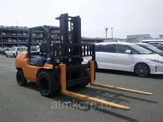 Вилочный погрузчик Toyota 02-7FDA50  б/у