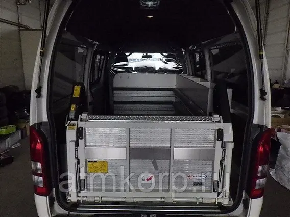 Микроавтобус Toyota HIACE VAN  б/у