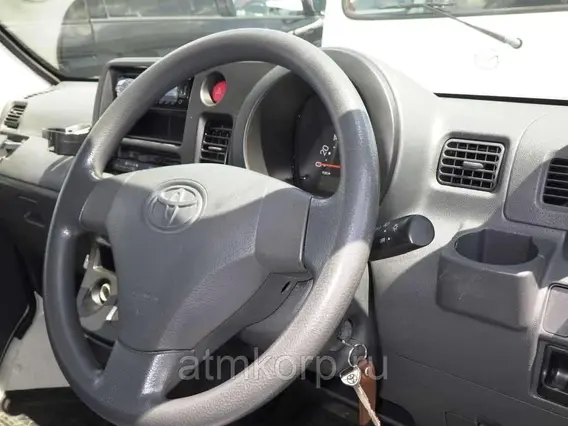 Микроавтобус Toyota PIXIS  б/у фото 7