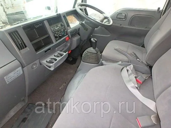Тентованный грузовик Nissan Atlas  б/у фото 4