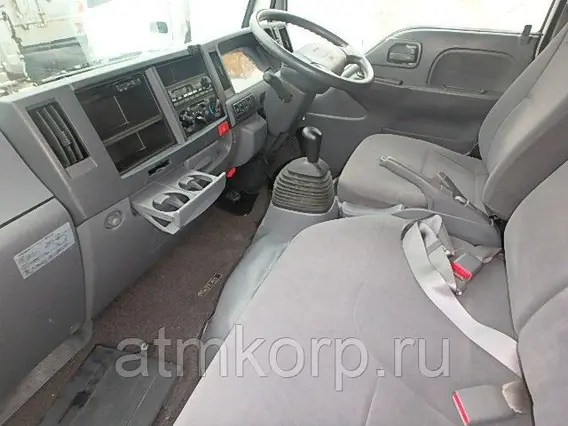 Тентованный грузовик Nissan Atlas  б/у фото 4