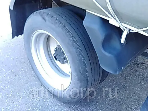 Тентованный грузовик Nissan Atlas б/у фото 9