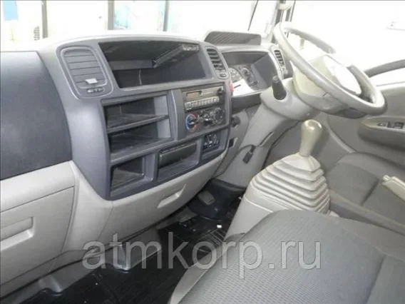 Тентованный грузовик Nissan Atlas  б/у фото 5