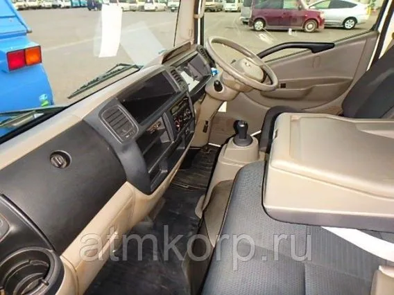 Тентованный грузовик Nissan Atlas  б/у фото 4