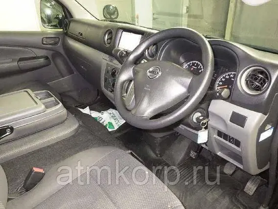 Микроавтобус Nissan Caravan б/у фото 3