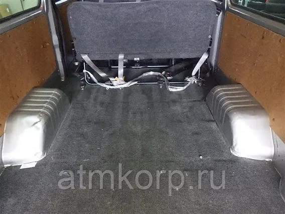 Микроавтобус Nissan Caravan  б/у фото 5
