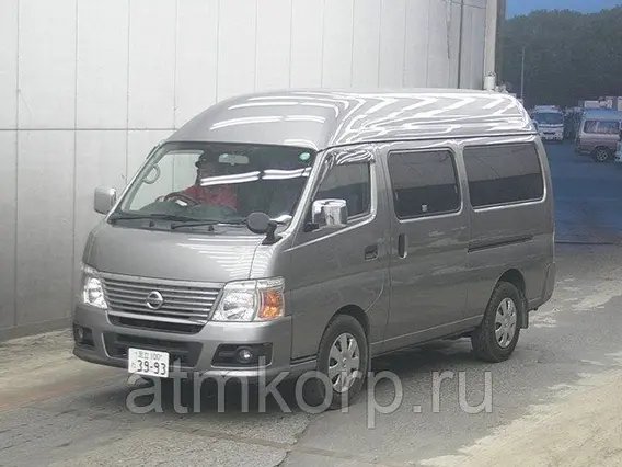Микроавтобус Nissan Caravan б/у