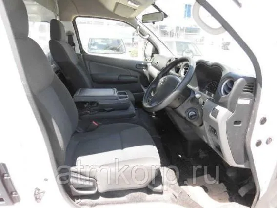 Автофургон Nissan Caravan  б/у фото 5