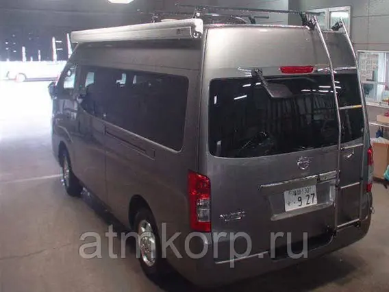 Микроавтобус Nissan Caravan б/у