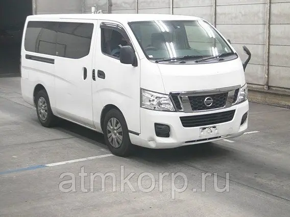 Микроавтобус Nissan Caravan б/у