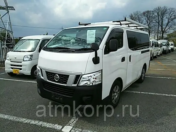 Микроавтобус Nissan Caravan б/у фото 2