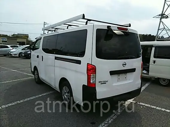 Микроавтобус Nissan Caravan б/у фото 5