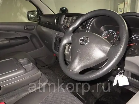 Микроавтобус Nissan Caravan  б/у фото 4