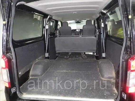 Микроавтобус Nissan Caravan  б/у фото 6