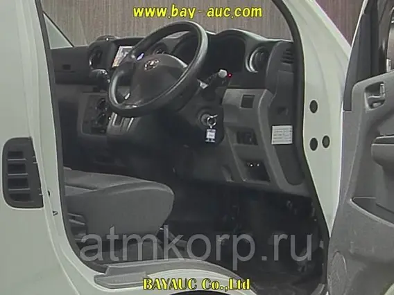 Микроавтобус Nissan Caravan  б/у фото 3