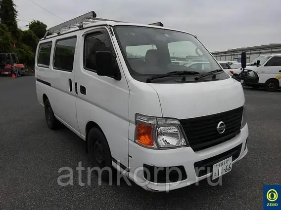 Микроавтобус Nissan Caravan б/у