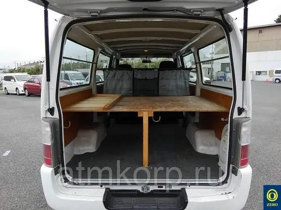 Микроавтобус Nissan Caravan б/у фото 9