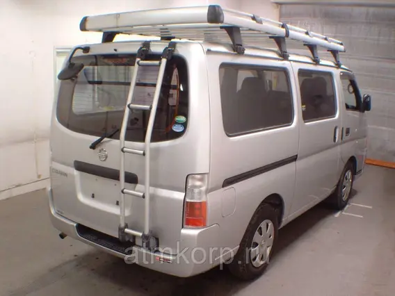Микроавтобус Nissan Caravan  б/у