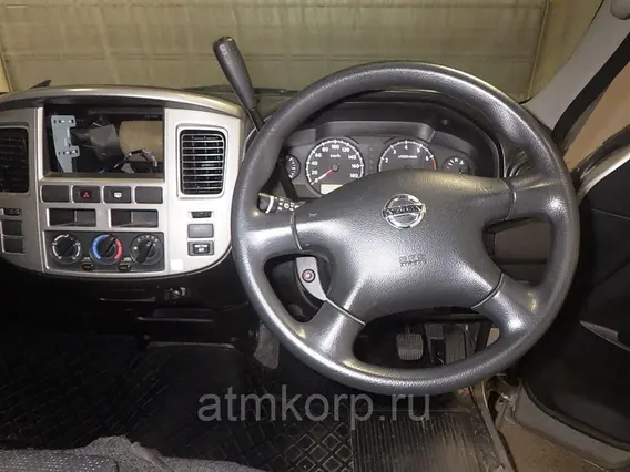 Микроавтобус Nissan Caravan  б/у фото 5