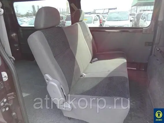 Микроавтобус Nissan Caravan б/у фото 8