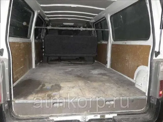 Микроавтобус Nissan Caravan  б/у фото 3