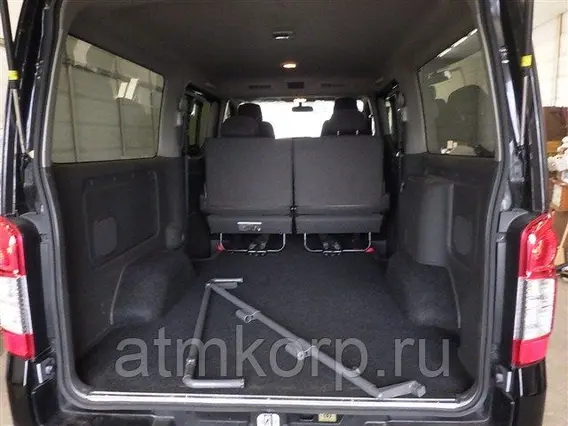 Микроавтобус Nissan NV350 б/у фото 5